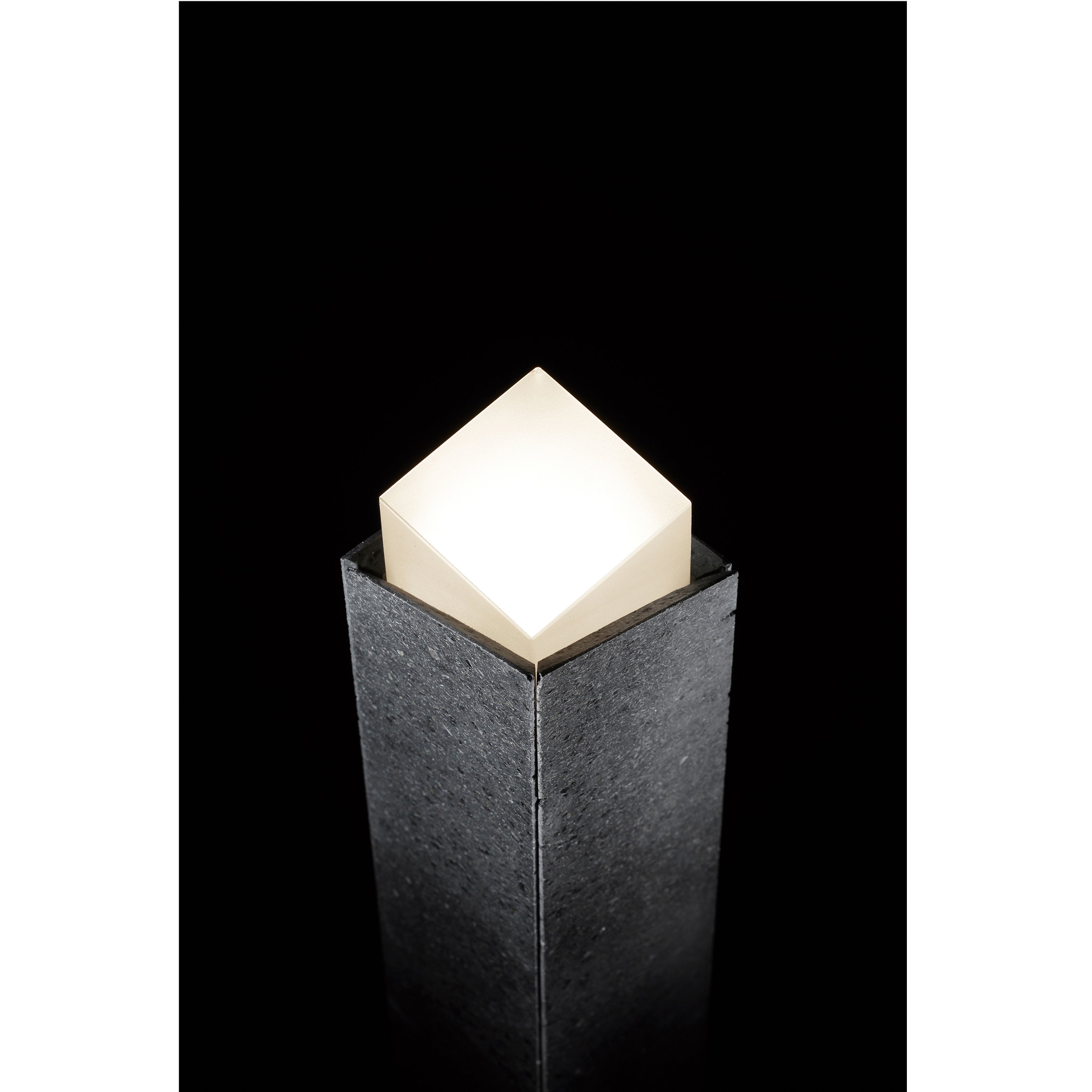 Baliza ARISTIDE IP65 GU10 50W 400mm Piedra lavica – Ref. 656A-G21X1A-71