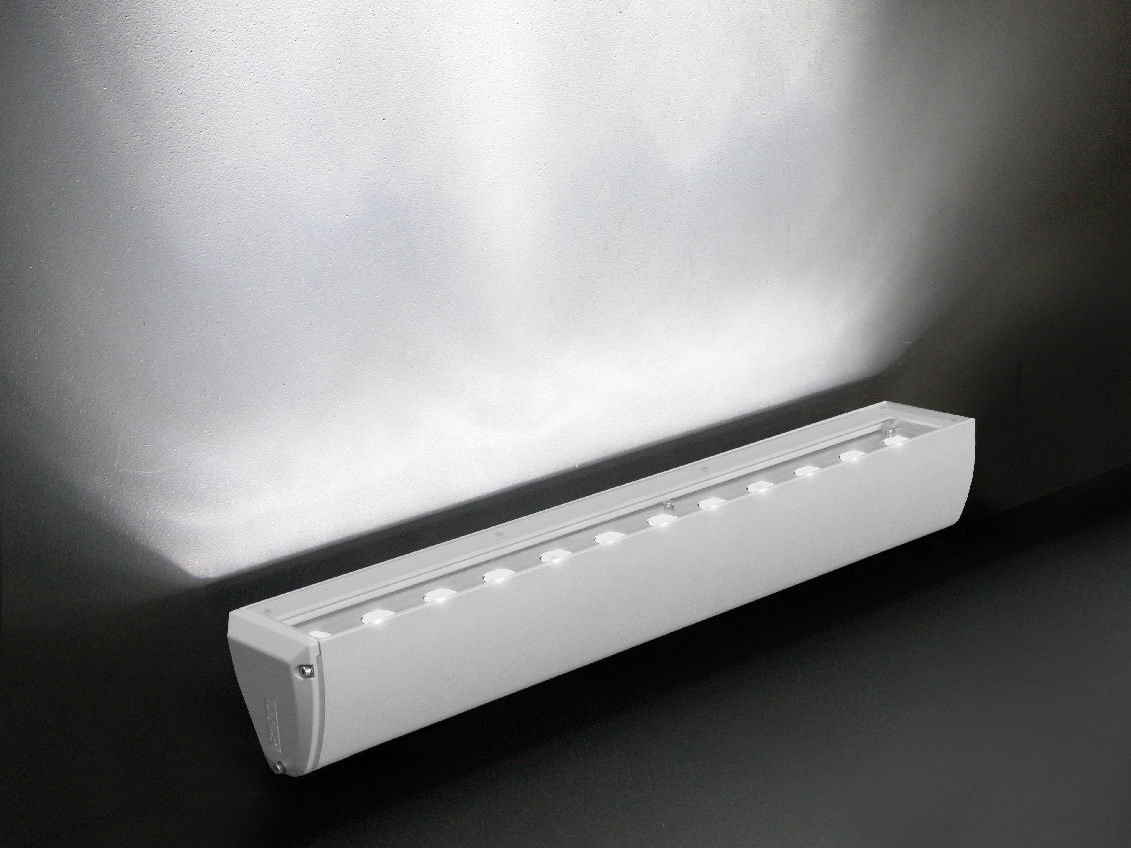Aplique ZAHARA IP65 Led 12W gris